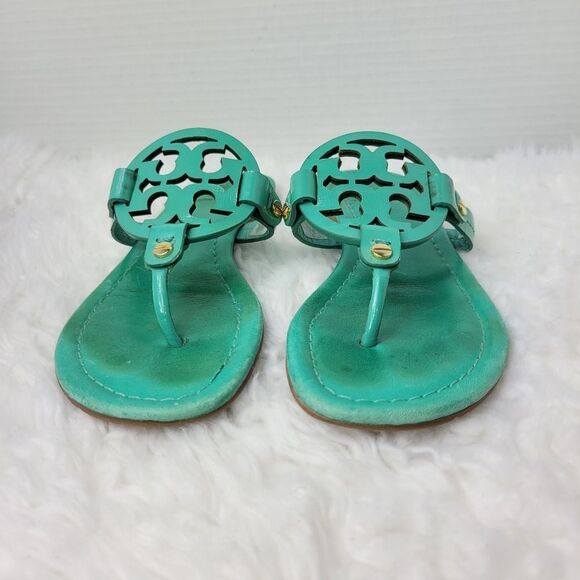 Tory Burch Miller Womens Sandals Size 5 Blue Turquoise Medallion Logo Flip Flops - Picture 2 of 11